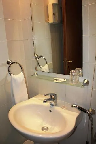 La Casa Di Nazareth 2*